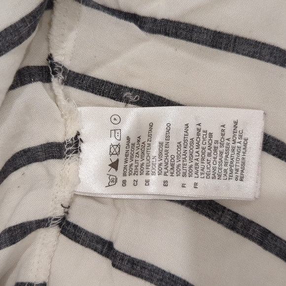 White Black striped Relaxed-fit Top - Picture 6 of 8